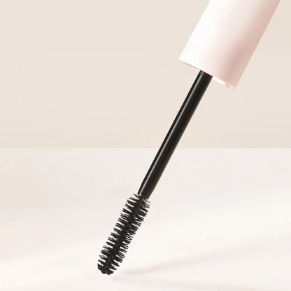 Perfect Strokes Universal Volumizing Mascara